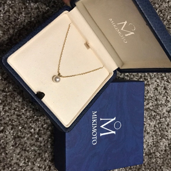 MIKIMOTO Akoya Cultured Pearl in Yellow Gold - Picture 6 of 6
